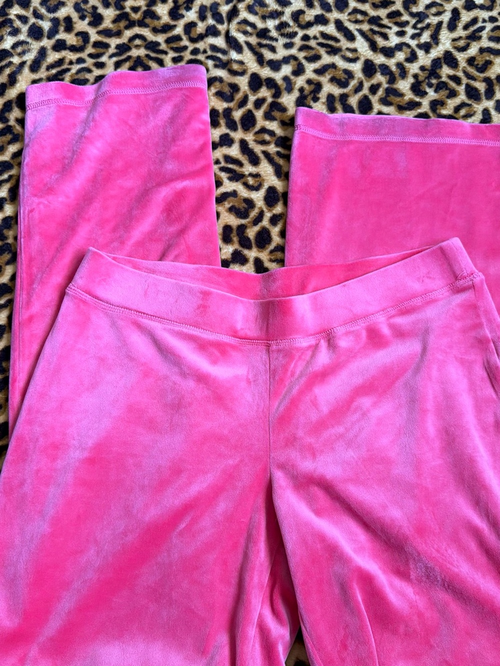 Women’s juicy couture Pink Velour Wide-Leg Pants